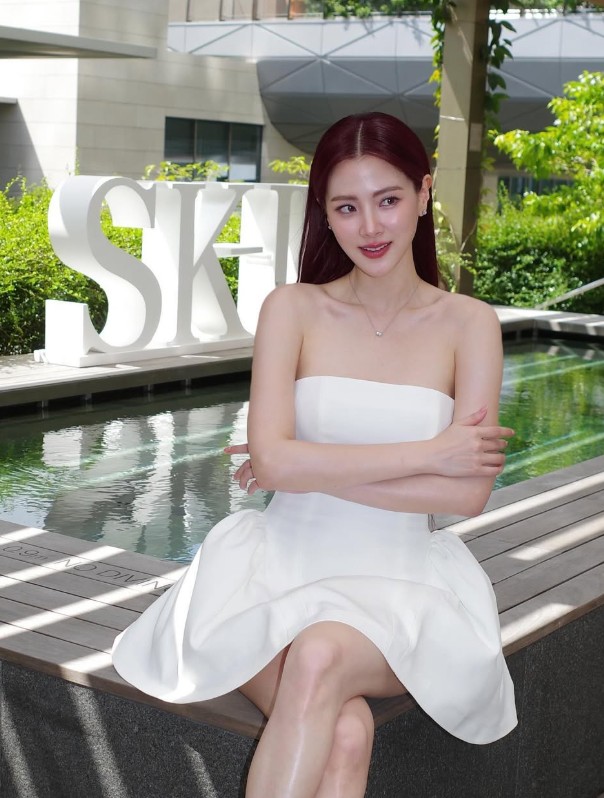 เปิดวาร์ปสาวสวย ใบเฟิร์น พิมพ์ชนก 8