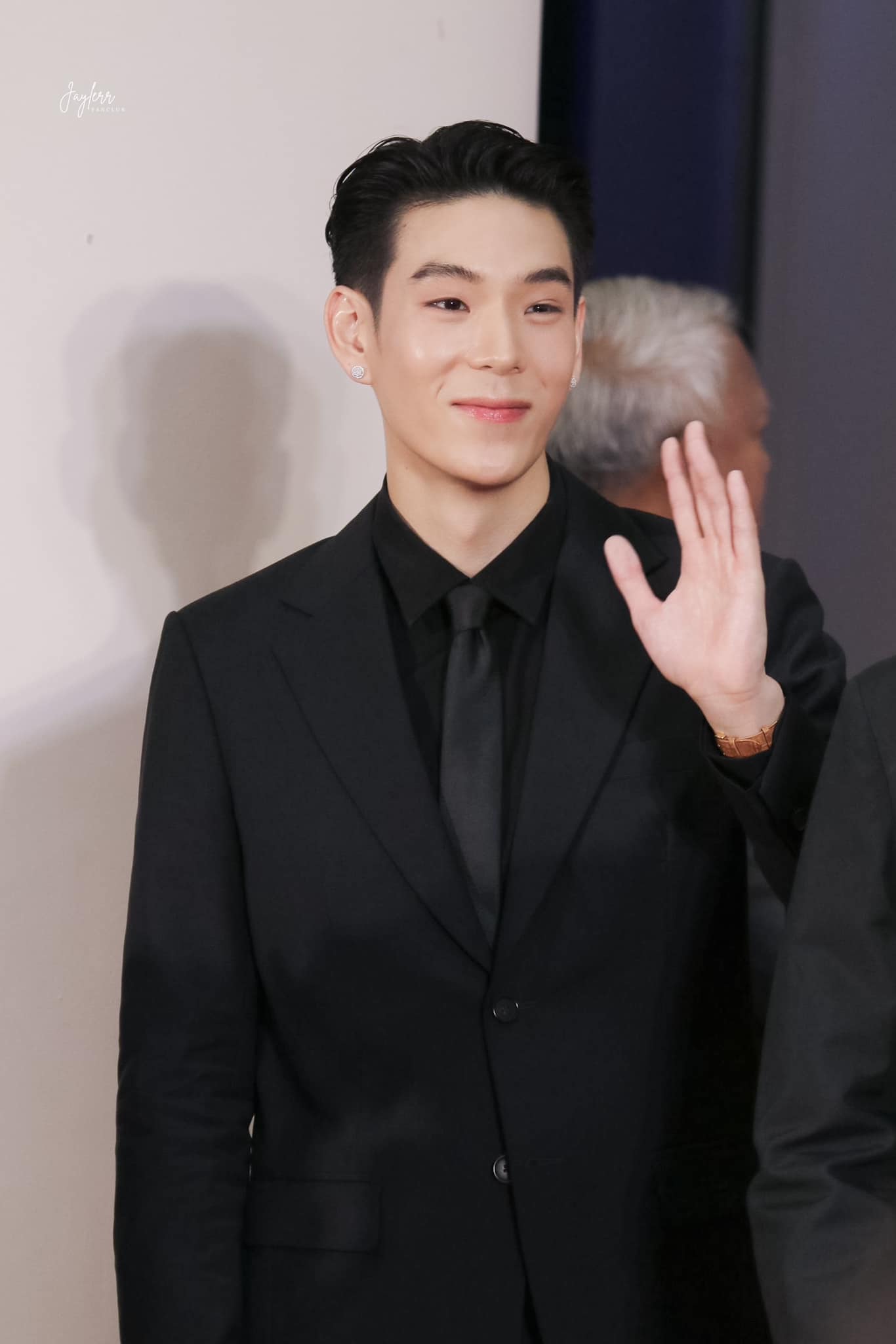 เปิดวาร์ปหนุ่มหล่อ เจเจ 4