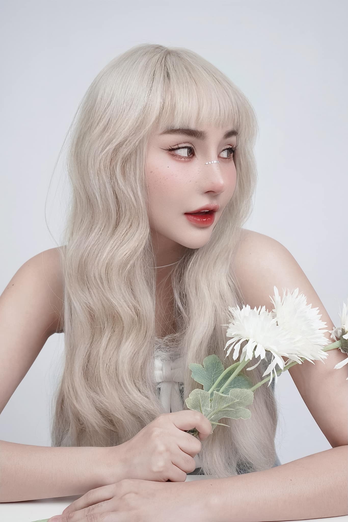 เปิดวาร์ปสาวสวย นิวนิว เอวเด้ง 6