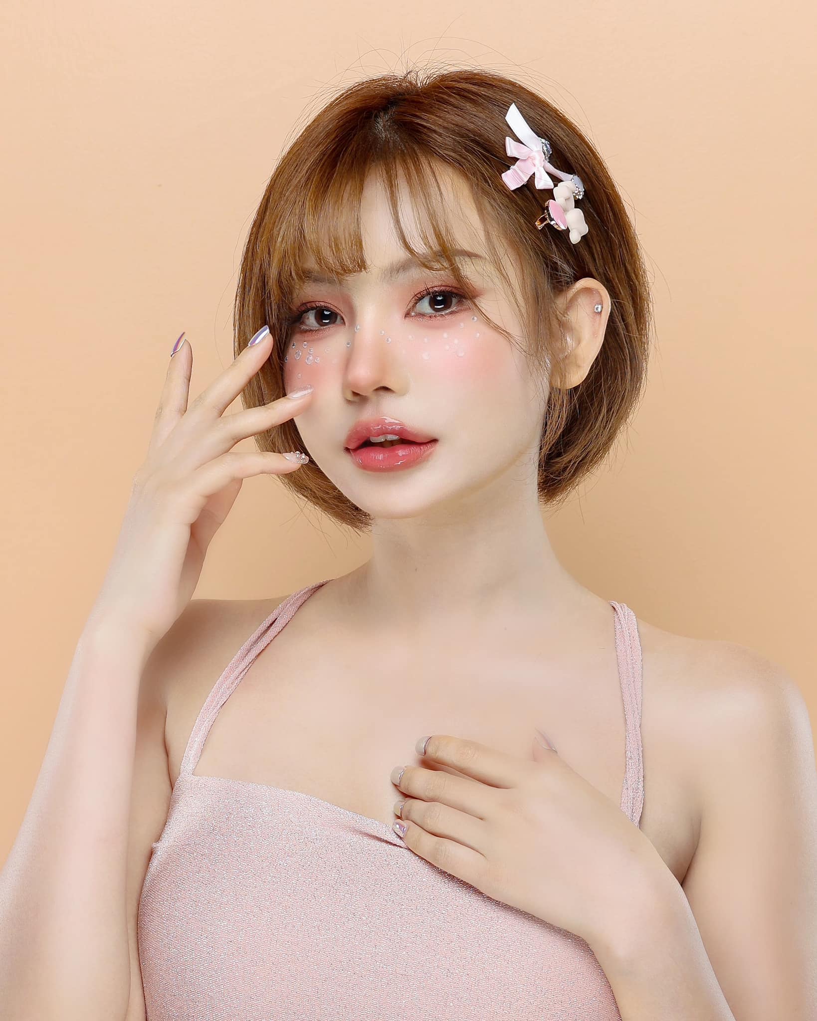เปิดวาร์ปสาวสวย โนเกีย 14