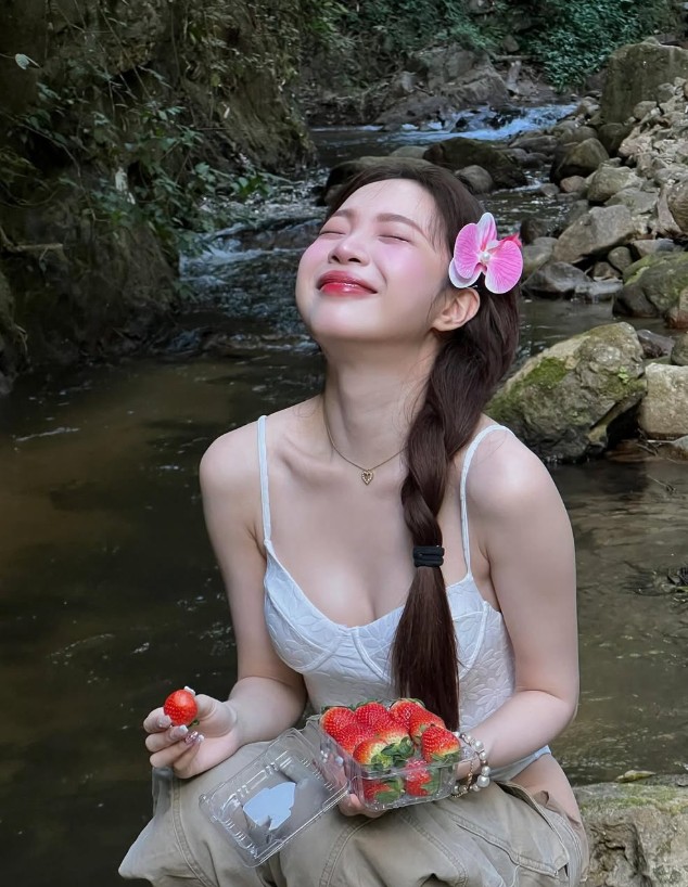 เปิดวาร์ปสาวสวยซ้อการ์ด 1