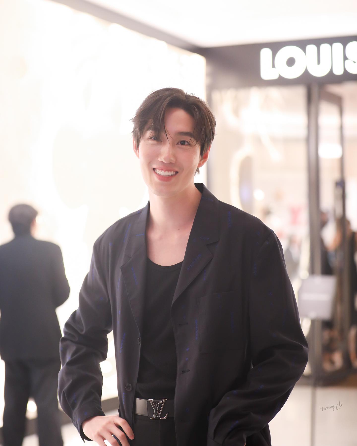 เปิดวาร์ปหนุ่มหล่อ น้องต่อ 10