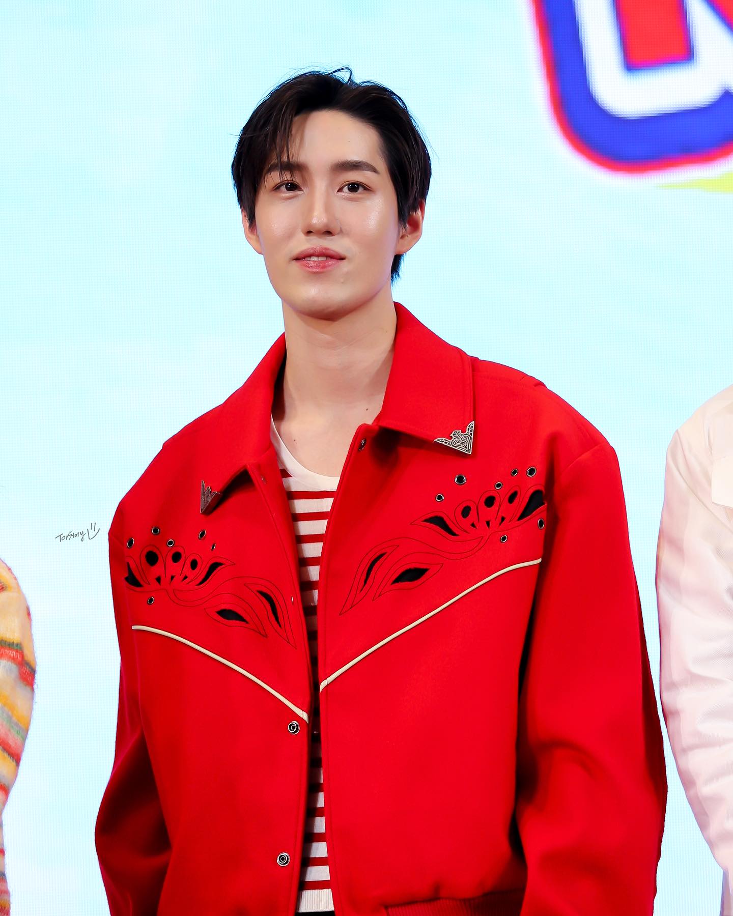 เปิดวาร์ปหนุ่มหล่อ น้องต่อ 9